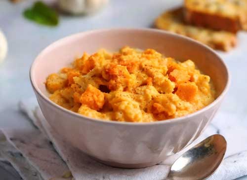 Pompoen macaroni met kipfilet en groenten