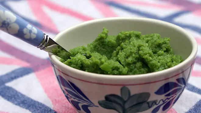 Broccoli en sperziebonen hapje - Zelf babyvoeding maken