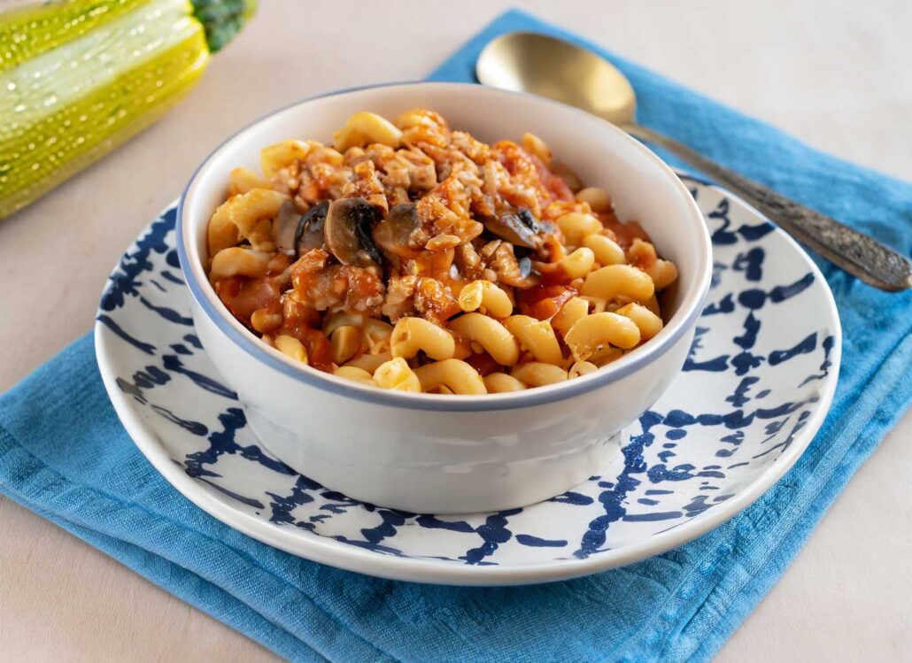 macaroni met tomatensaus en gehakt - recept voor babyvoeding